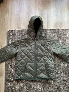 Patagonia Quilted Bomber Jacket - Olive